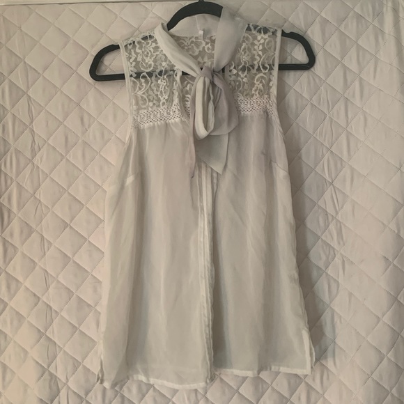 🥰 Live 4 Truth White Sleeveless Lace w/ Necktie - Picture 2 of 15